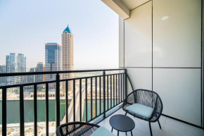Elegant Escapes - Lavish 1B,Dubai Water Canal View